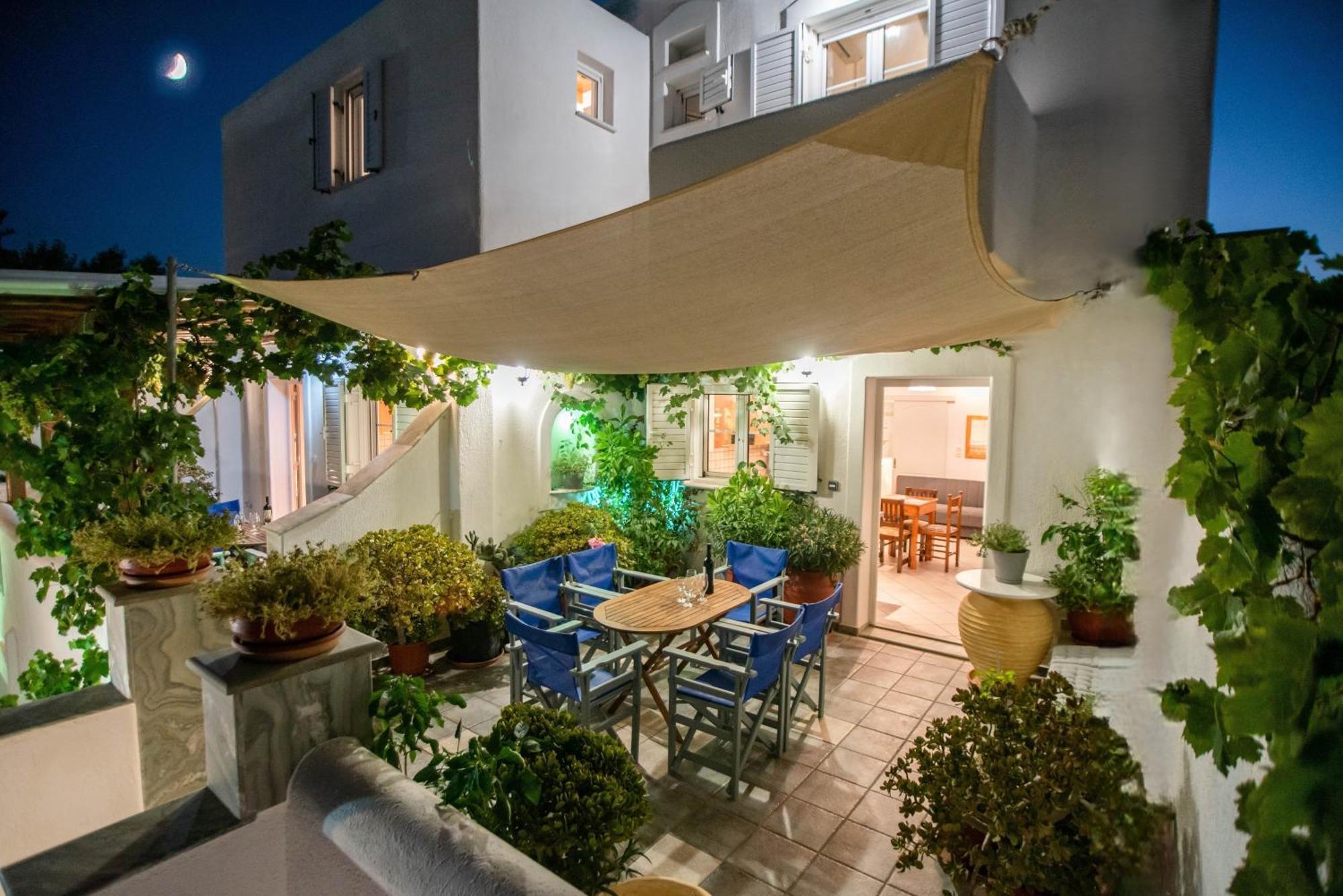 Kontaratos Studios & Apartments Parikia  Exterior photo